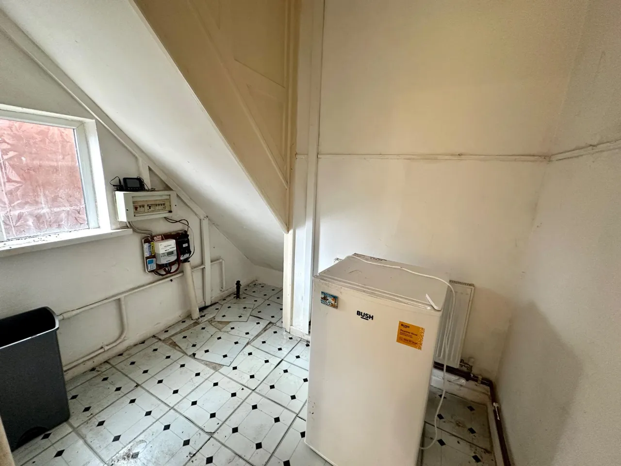 Sycamore Road, Wednesbury, Wednesbury, WS10, photo 9