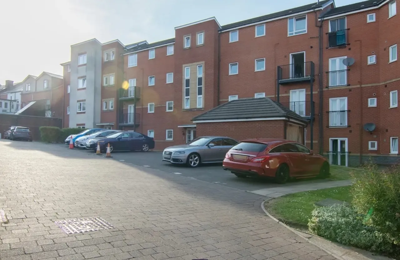 2 bed flat for sale, Cape Hill, Smethwick, B66