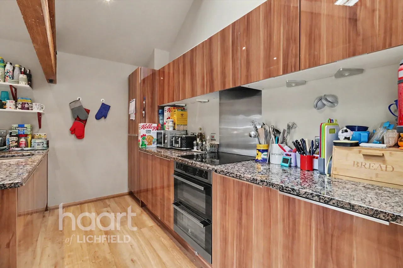 Cairns Close, Lichfield, WS14, photo 8
