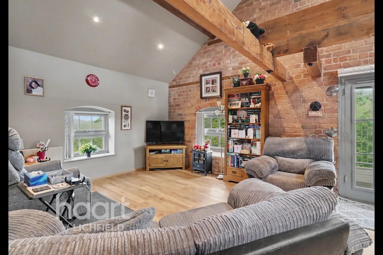 Cairns Close, Lichfield, WS14, photo 7
