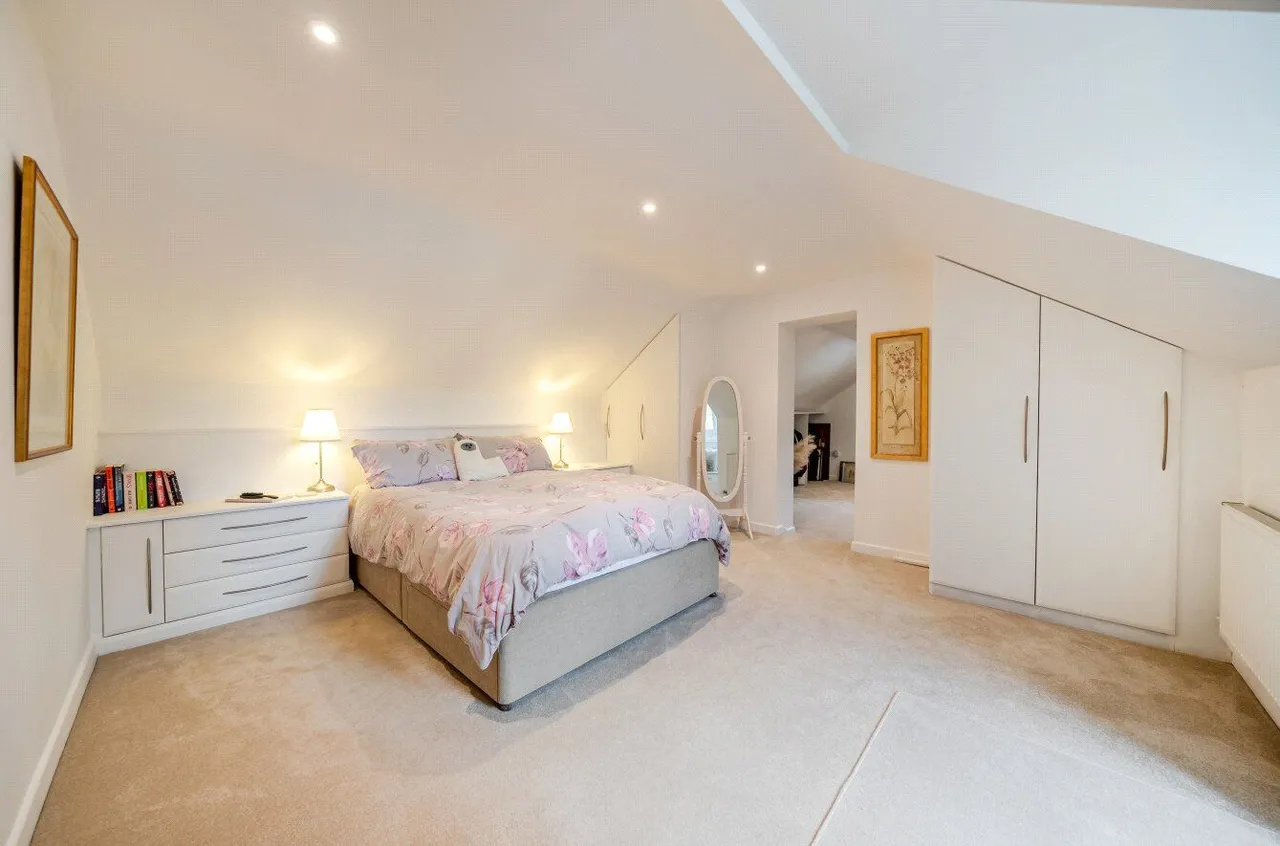 Sunny Brow Road, Archer Park, M24, photo 19