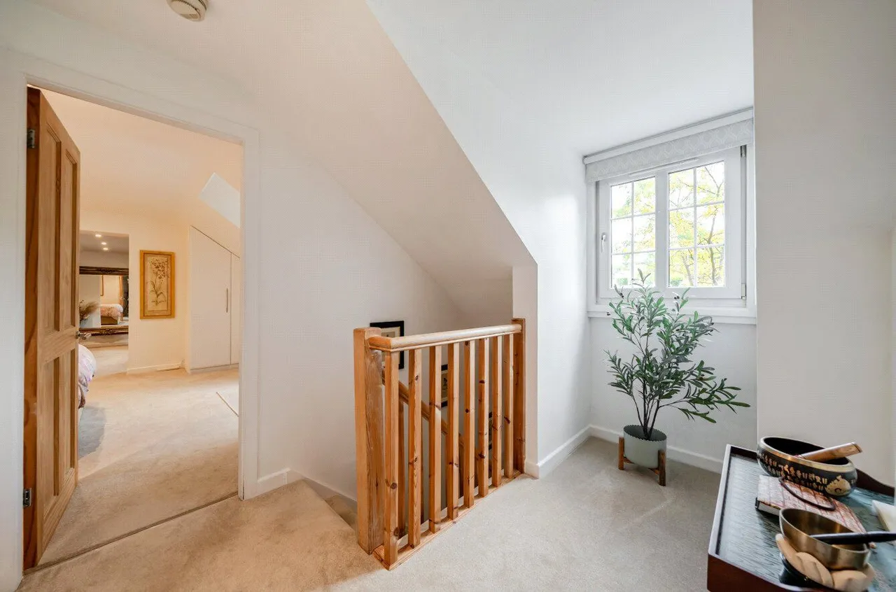 Sunny Brow Road, Archer Park, M24, photo 22