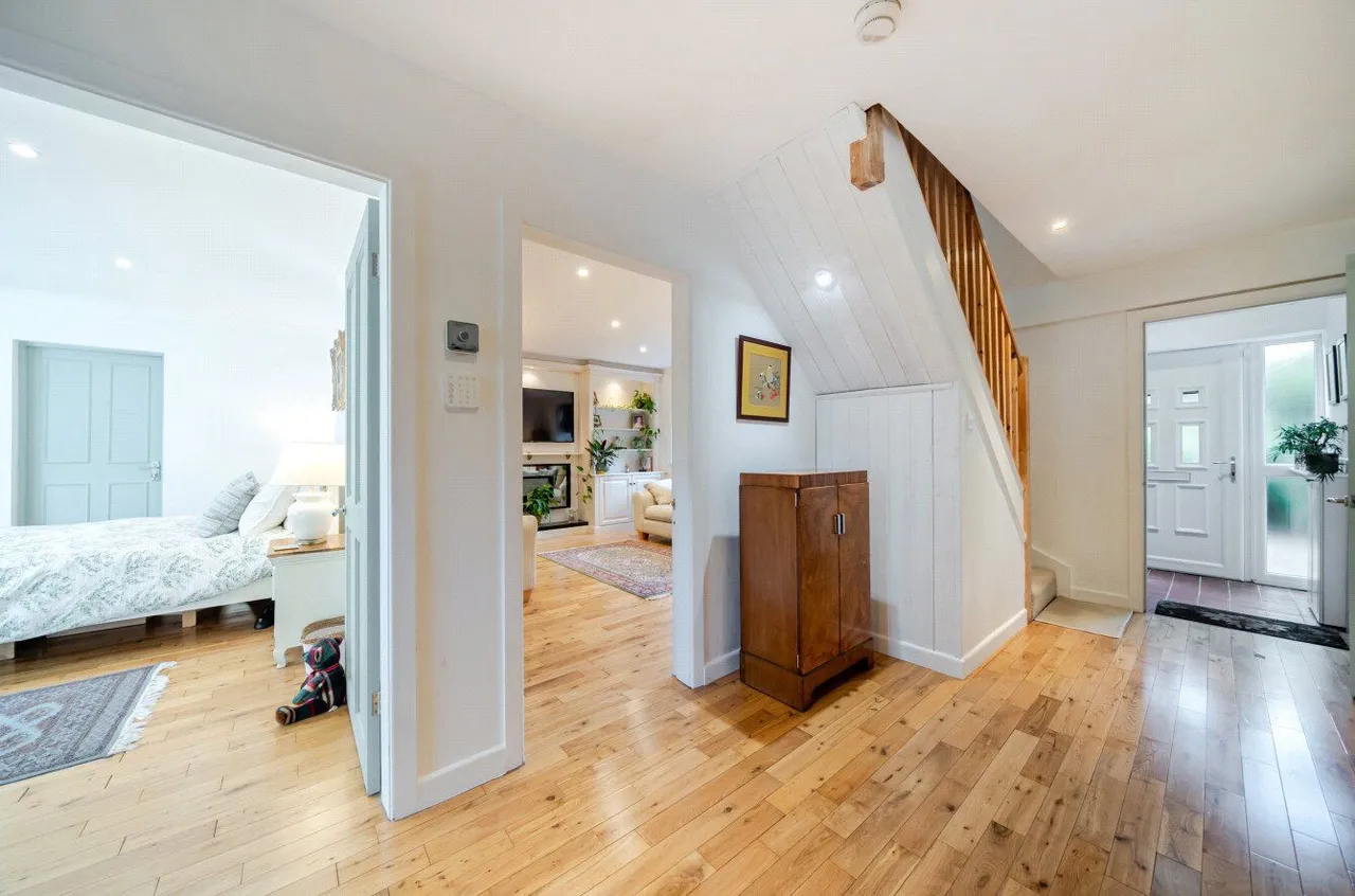 Sunny Brow Road, Archer Park, M24, photo 11