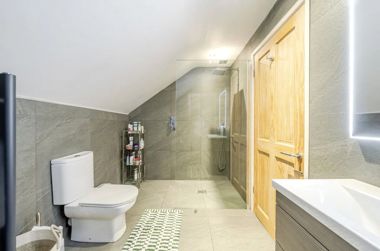 Sunny Brow Road, Archer Park, M24, photo 20