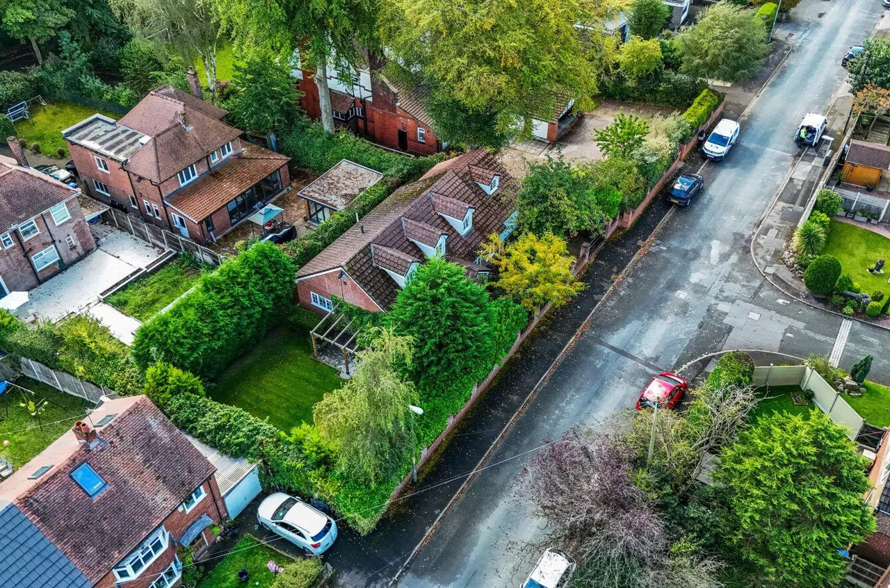 Sunny Brow Road, Archer Park, M24, photo 26