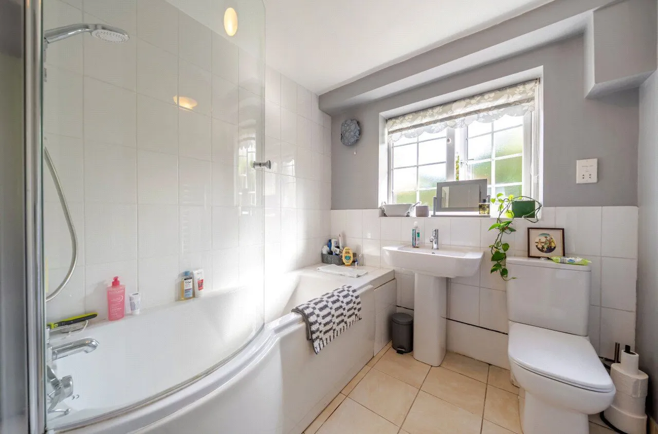 Sunny Brow Road, Archer Park, M24, photo 14