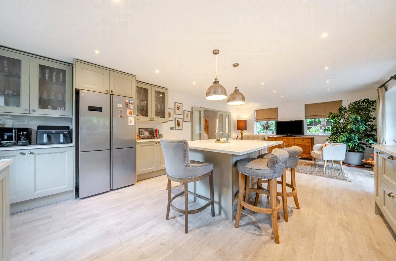 Sunny Brow Road, Archer Park, M24, photo 10
