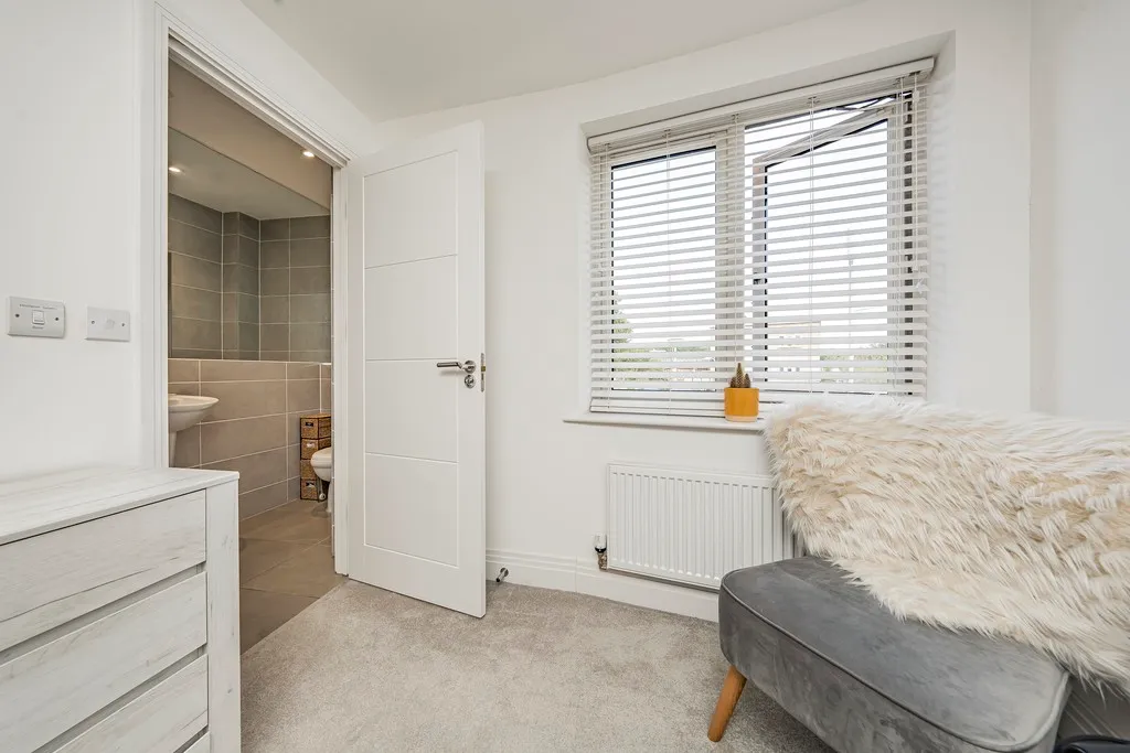 Oakpoint Court, Sutton Court Road, UB10, photo 28