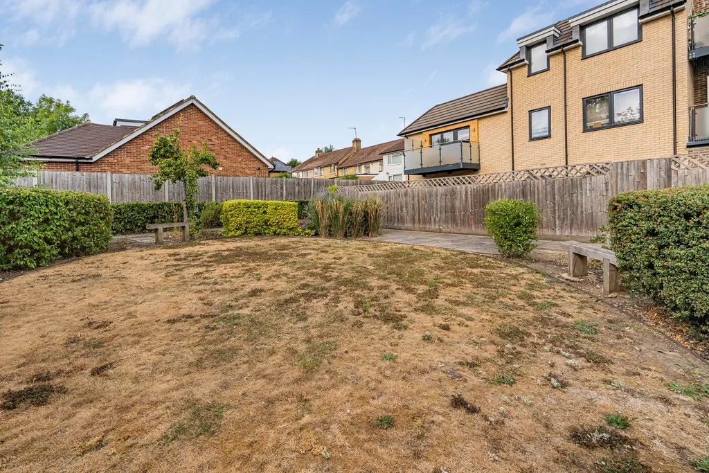 Oakpoint Court, Sutton Court Road, UB10, photo 32