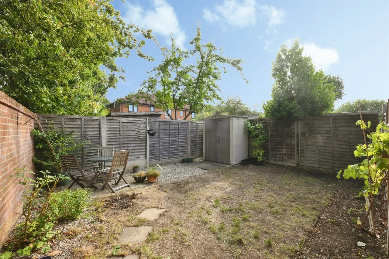 Rivenhall End, Welwyn Garden City, AL7, photo 13