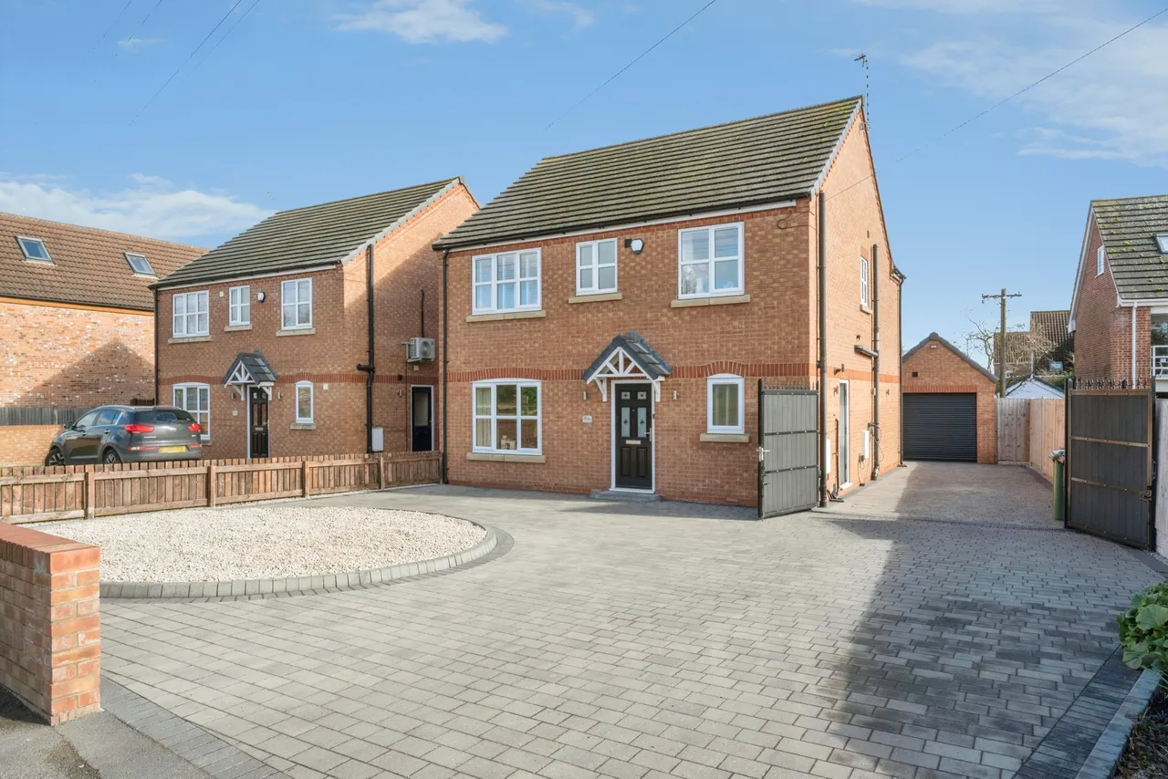 4 bed house for sale, High Street, Belton, DN9