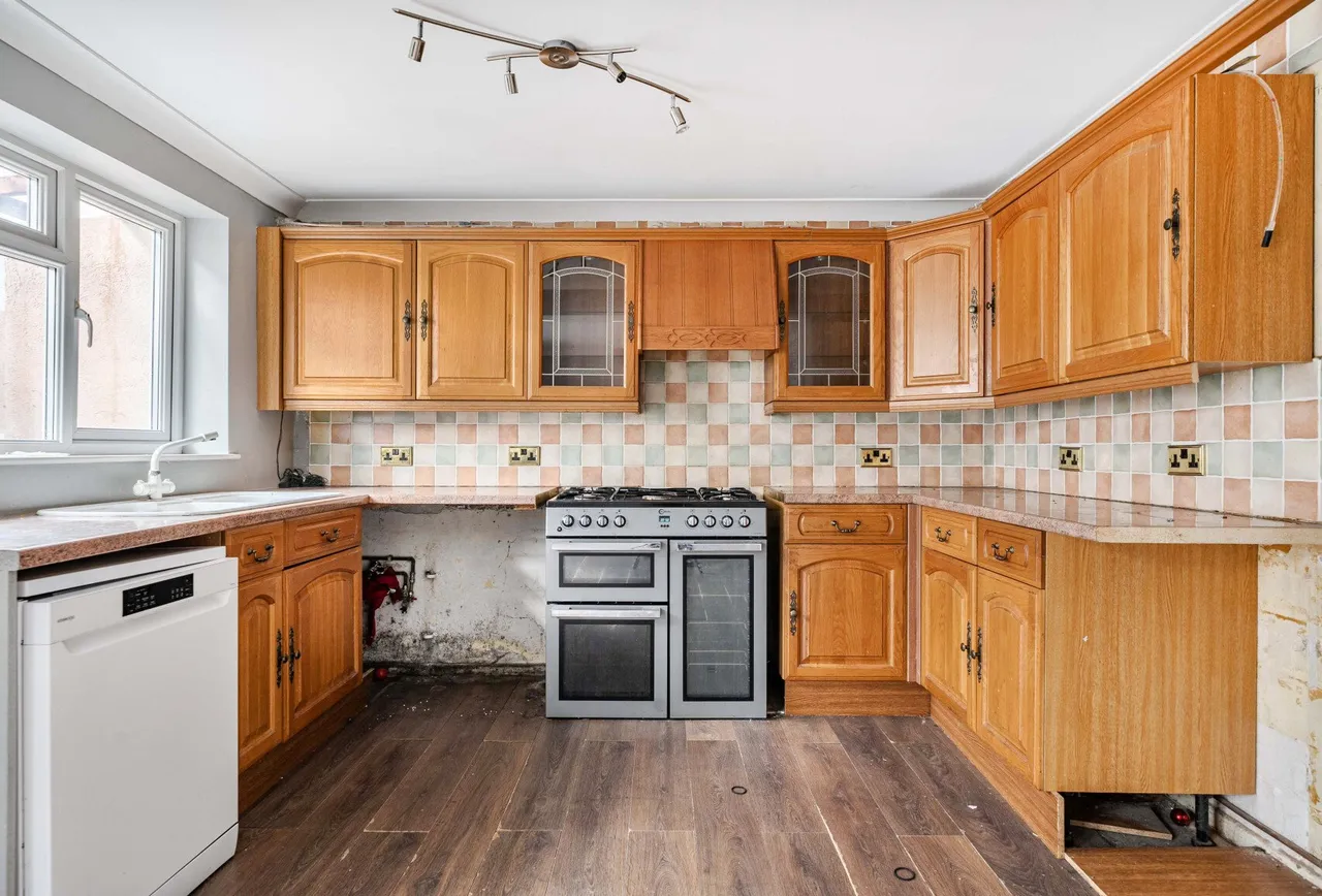Mount Crescent, Gloucestershire, Winterbourne, BS36 1HL, photo 5