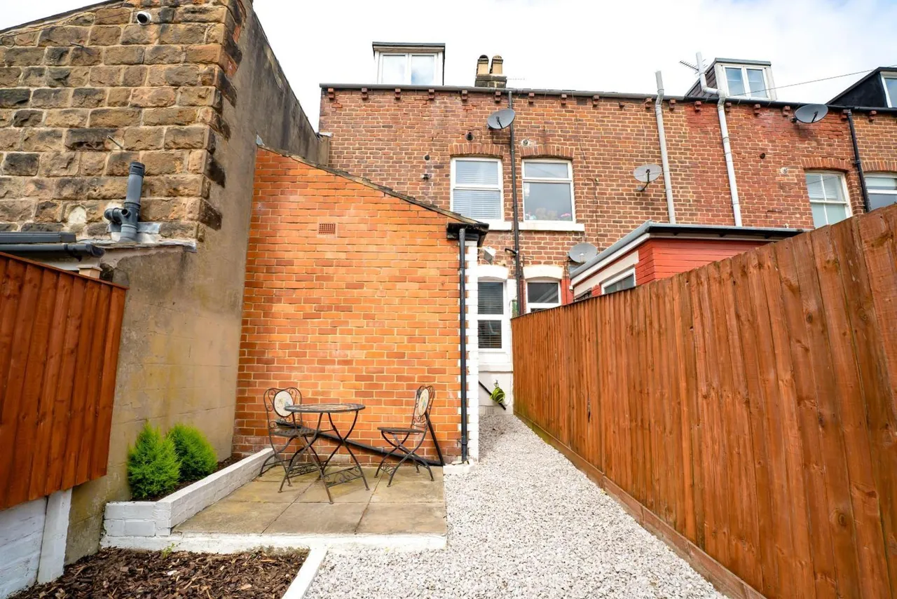 Mayfield Grove, HG1, photo 3