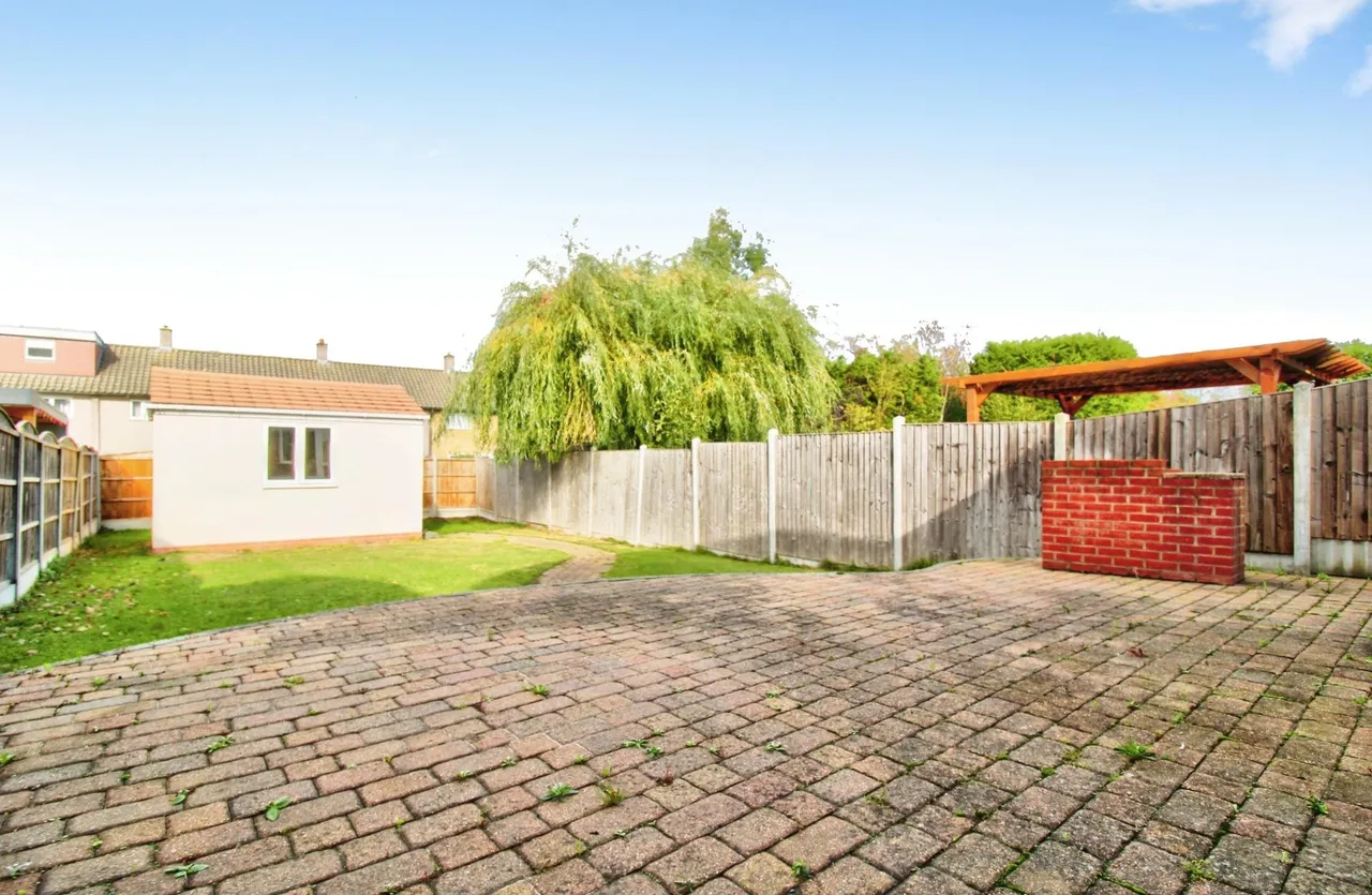 The Crescent, Upminster, RM14, photo 18