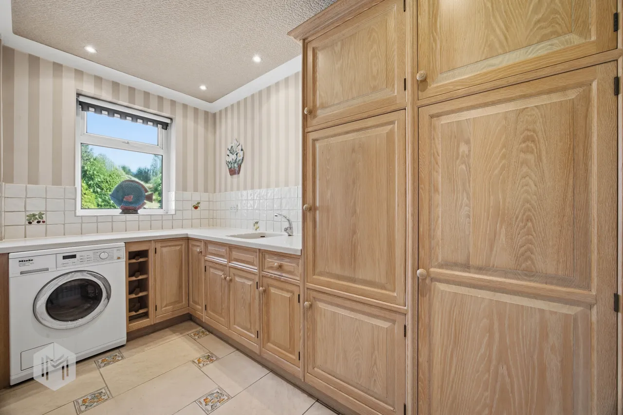 Northwold Drive, Bolton, BL1 5BH, photo 17