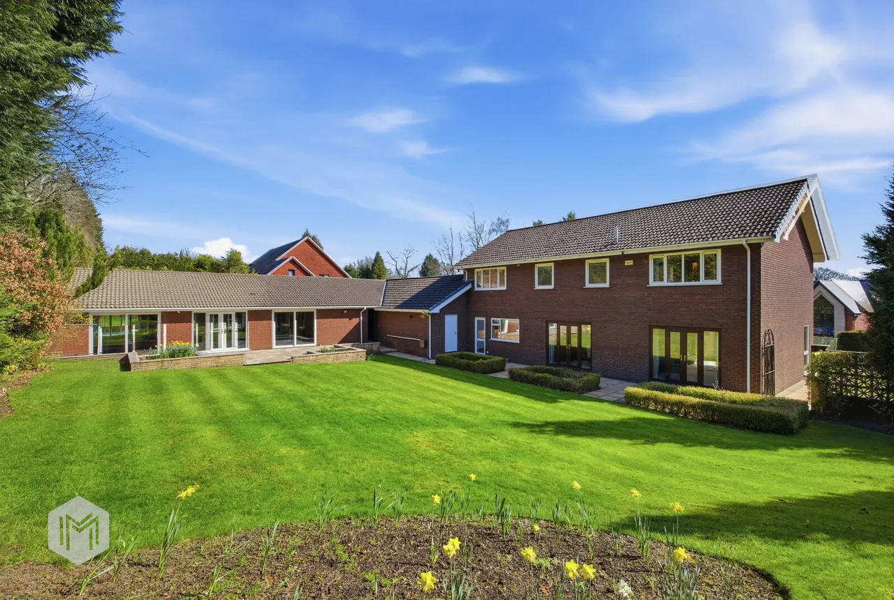 Northwold Drive, Bolton, BL1 5BH, photo 32