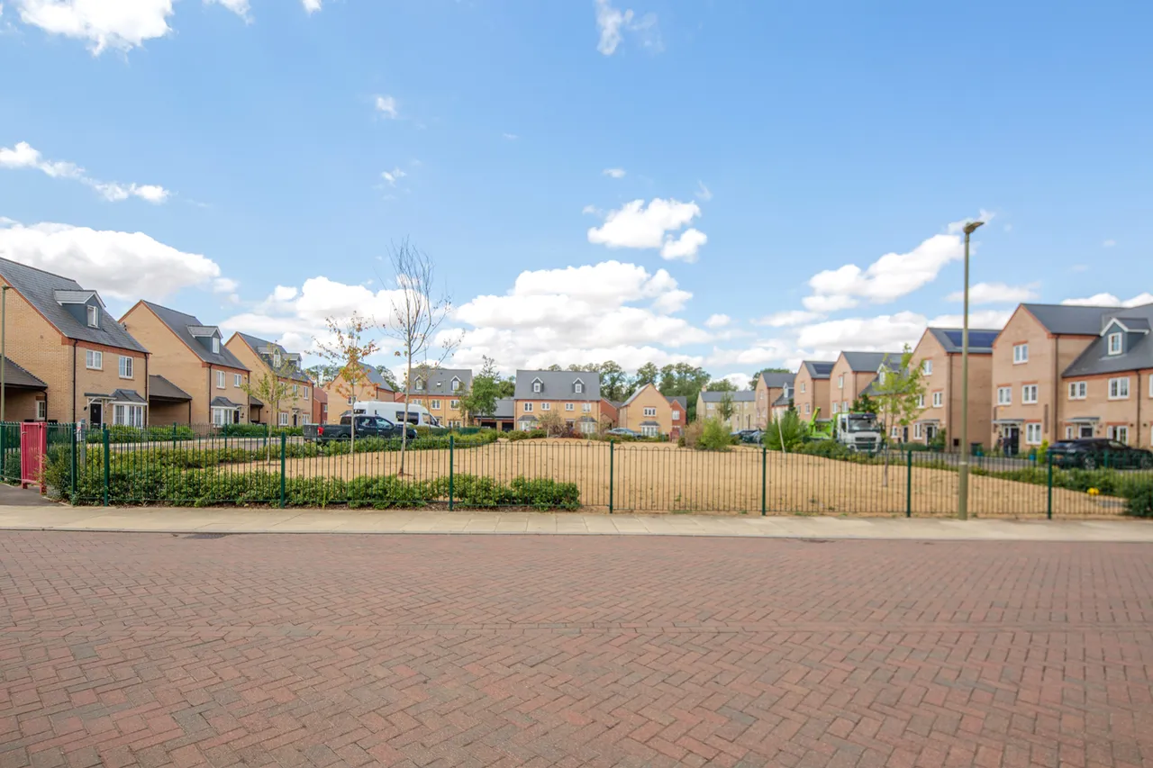 Croxton Square, Bicester, photo 29