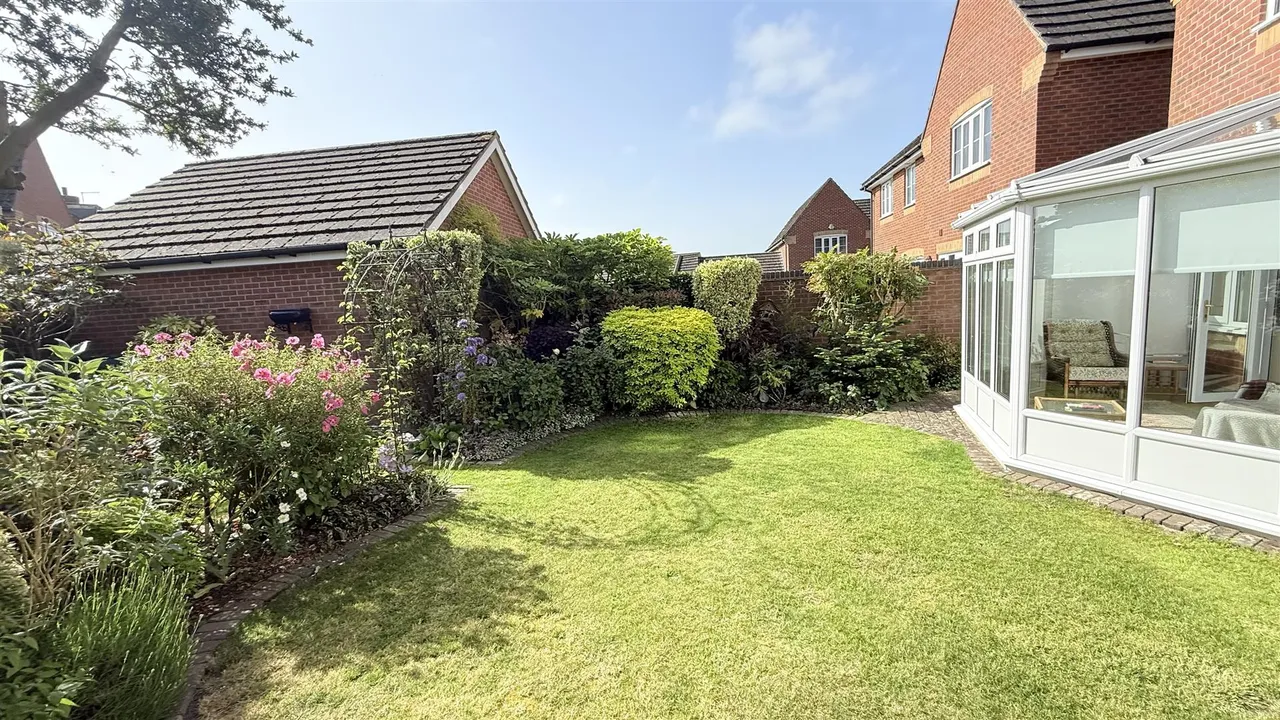 Fruitfields Close, Devizes, SN10, photo 12