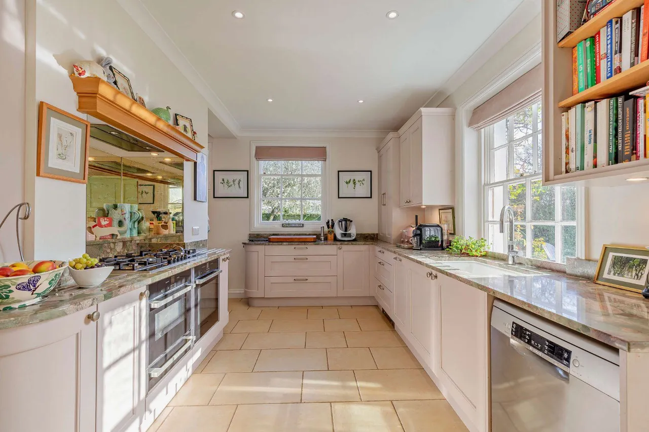 The Street, Slinfold, Horsham, West Sussex, RH13 0RR, photo 3