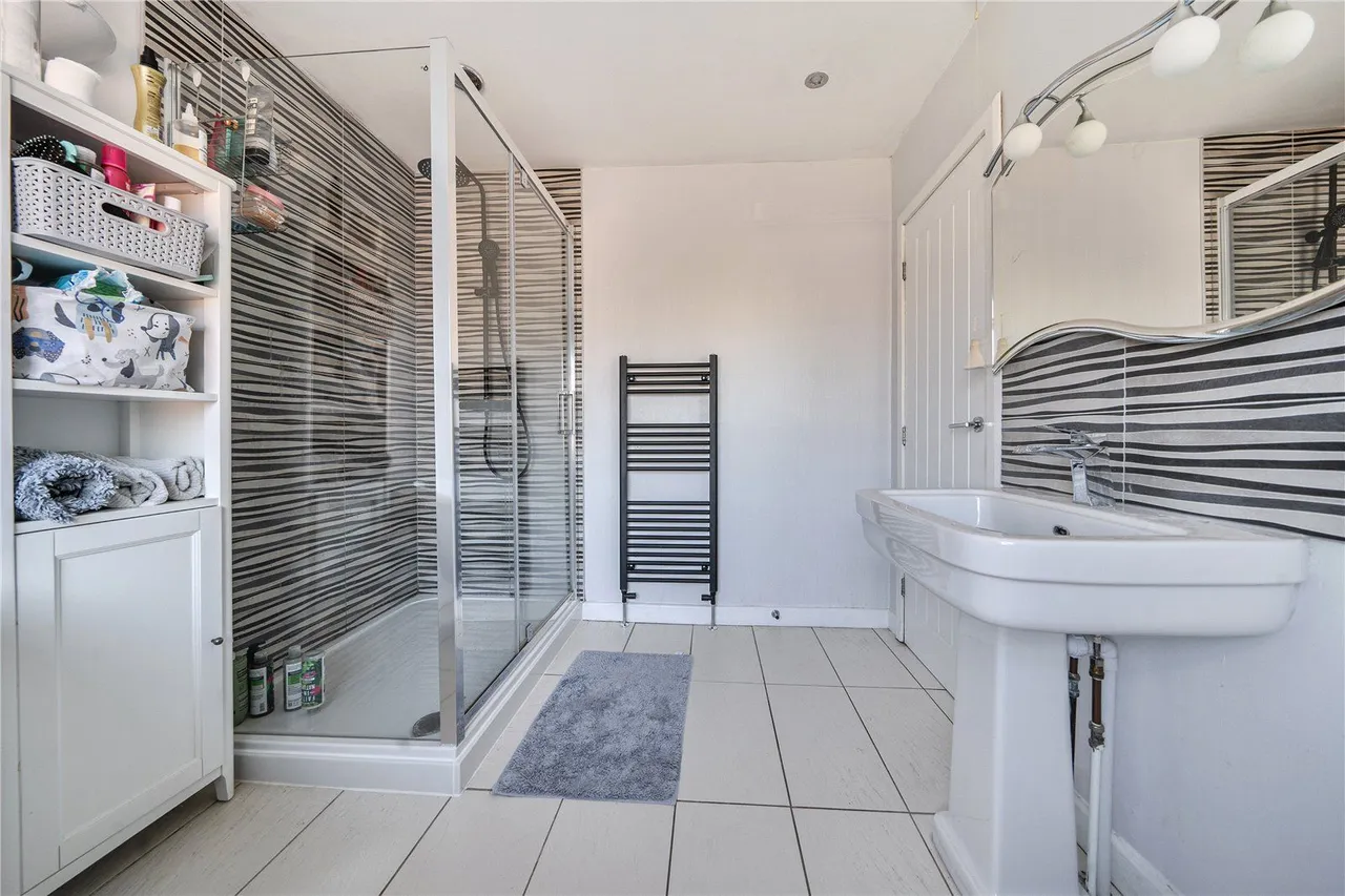Selby Road, Garforth, LS25, photo 18