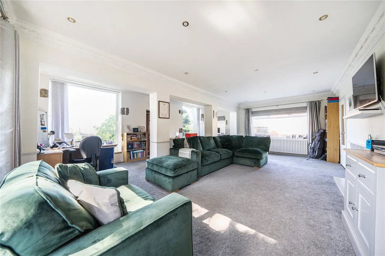 Selby Road, Garforth, LS25, photo 2