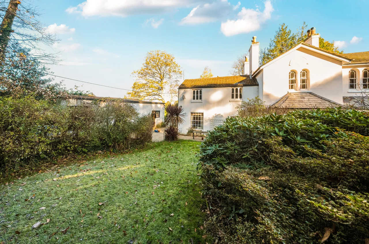 Church Hill, West End, SO30, photo 14