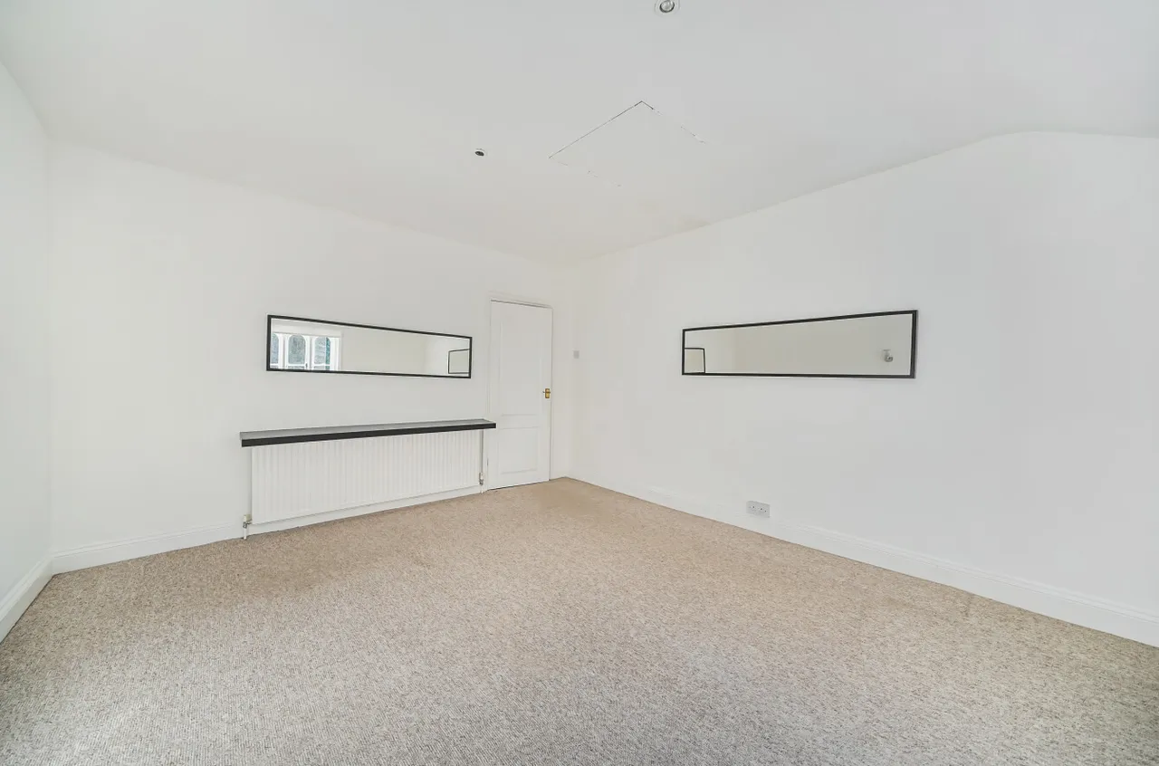 Church Hill, West End, SO30, photo 11