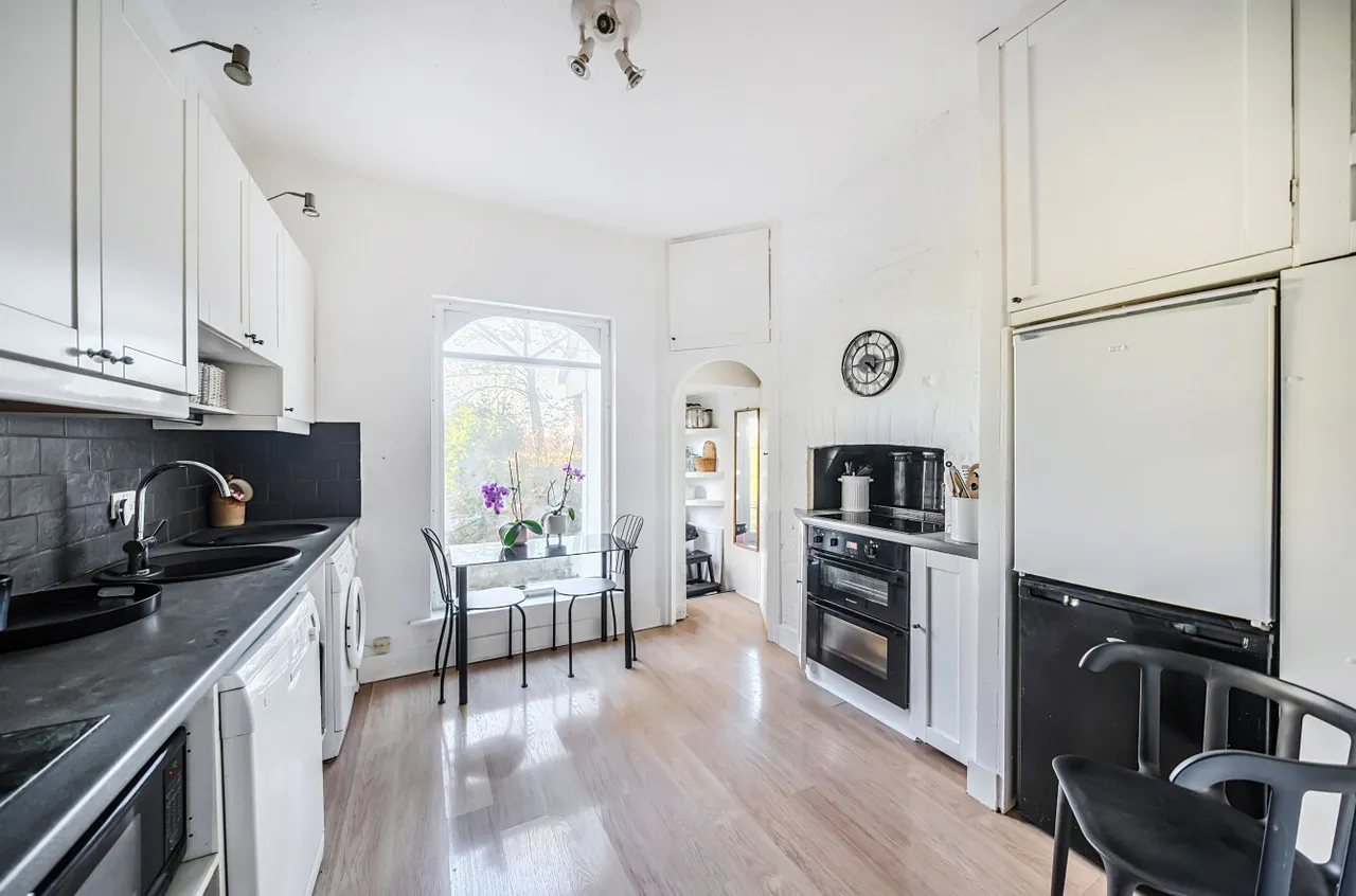 Church Hill, West End, SO30, photo 5