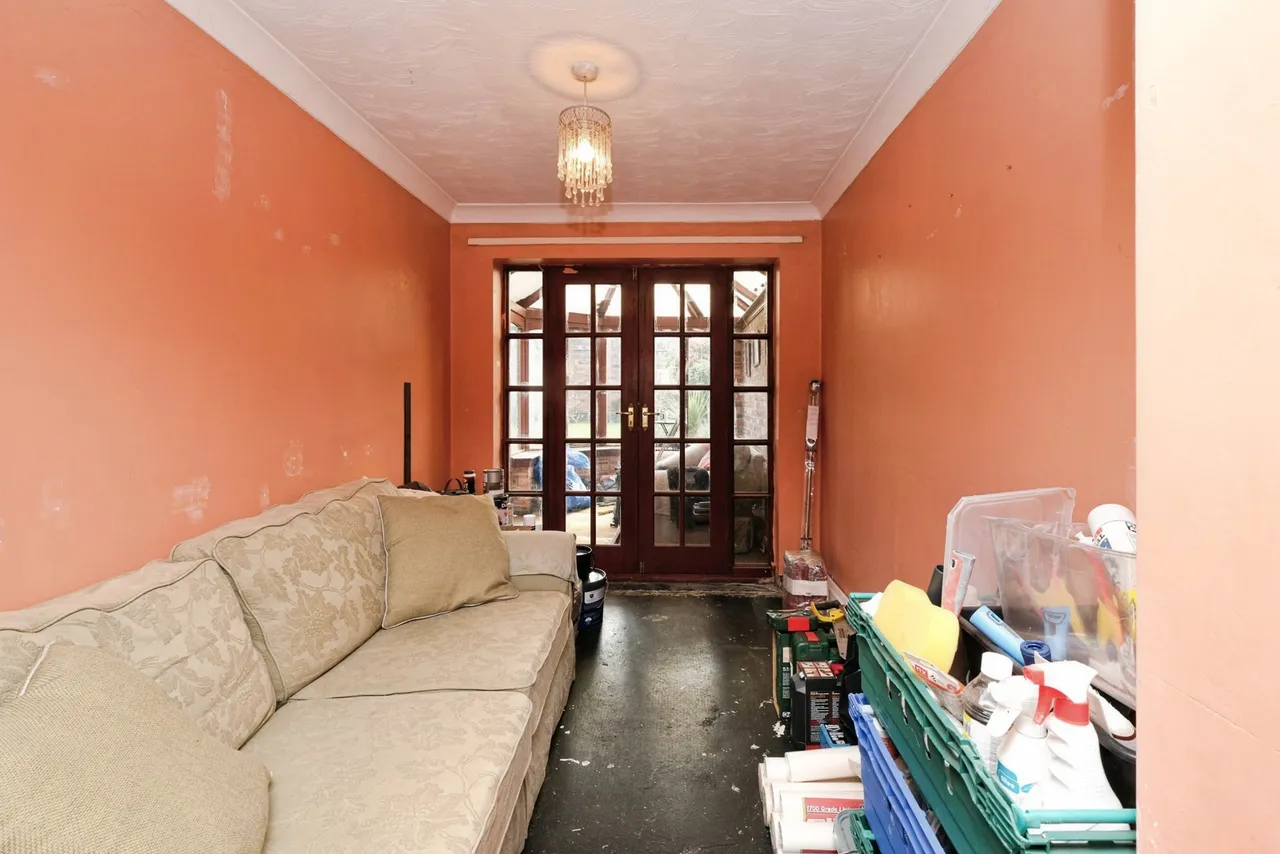 Almond Court, Liverpool, L19, photo 3