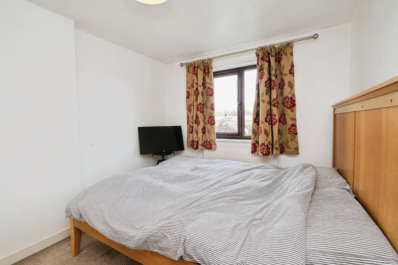 Almond Court, Liverpool, L19, photo 6