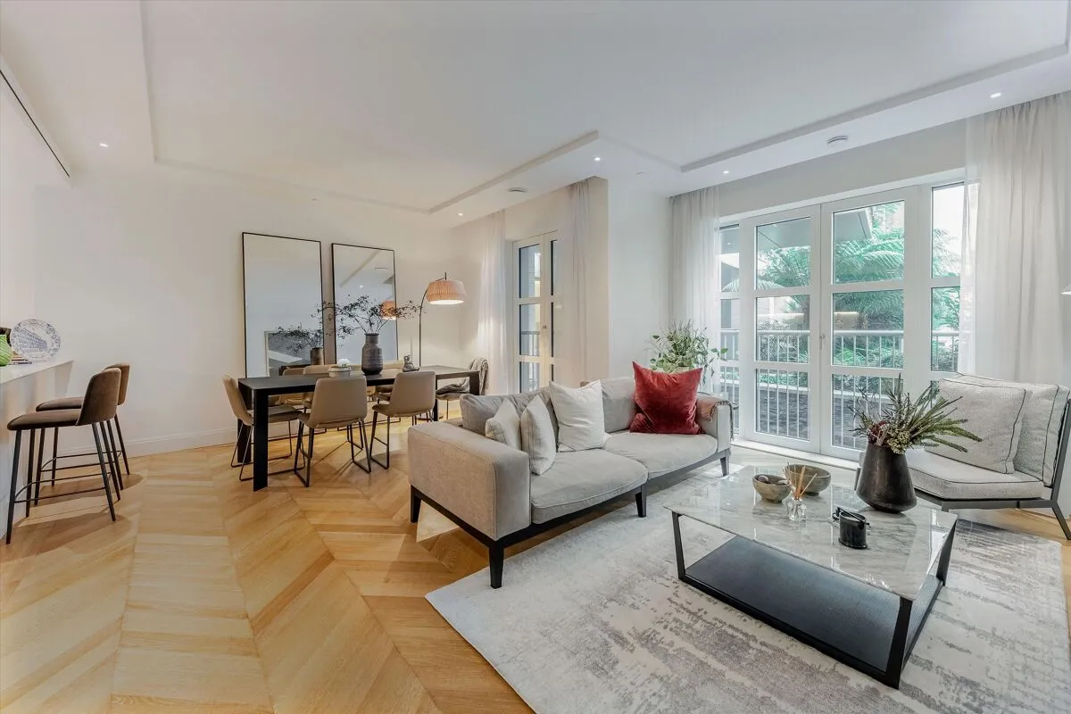 2 bed flat for sale, Millbank, London, SW1P
