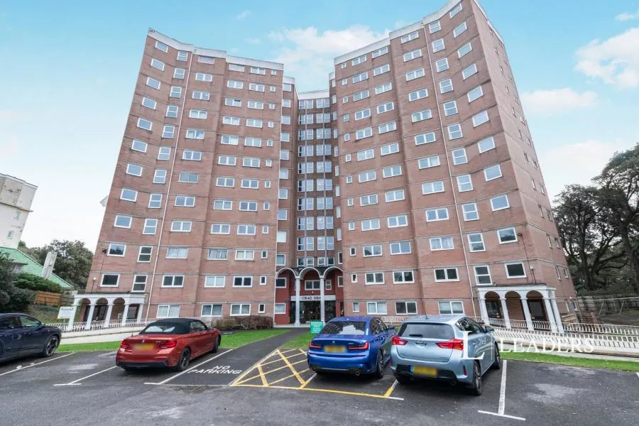 2 bed flat to rent, Manor Road, Bournemouth, BH1