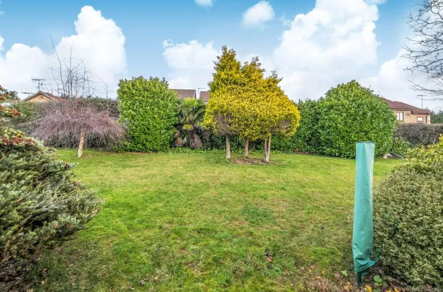 Ullswater Park, Dronfield Woodhouse, S18, photo 2