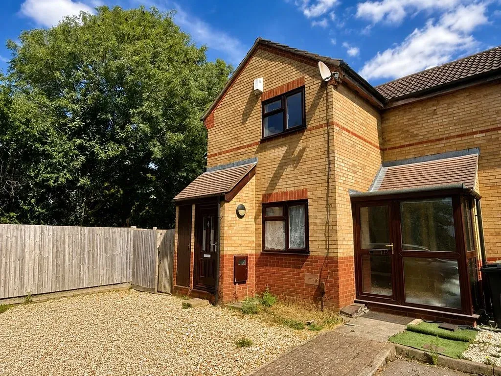 2 bed house for sale — Fryday Street, Leadenhall, Milton Keynes, Buckinghamshire, MK6 5LT