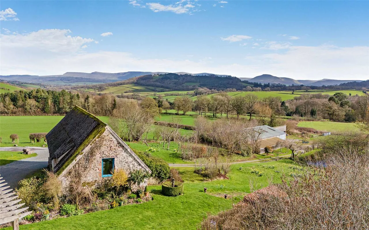 Talachddu, Brecon, LD3, photo 2