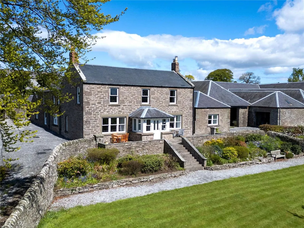 4 bed house for sale — East Mains Farm, Craichie, By Forfar, Angus, DD8 2LW