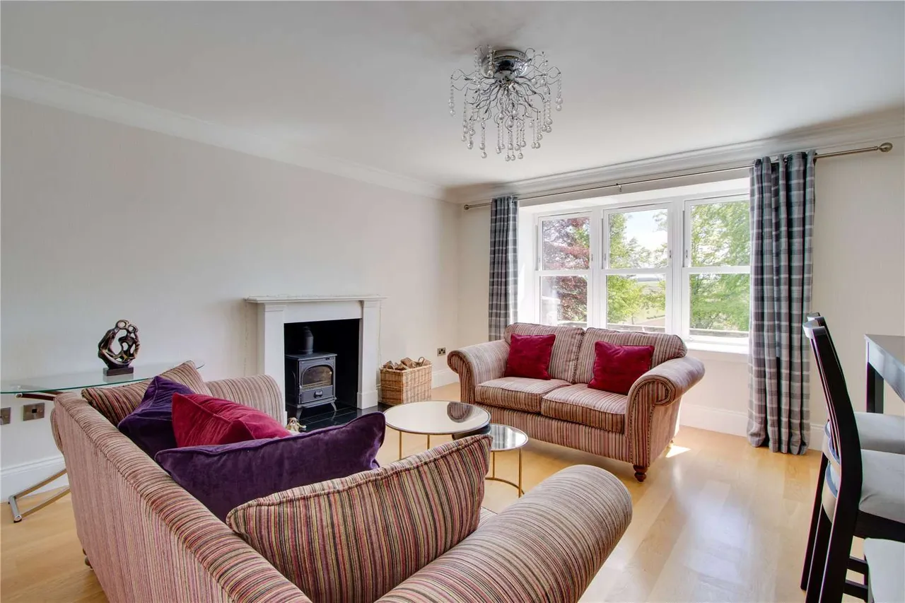 East Mains Farm, Craichie, By Forfar, Angus, DD8 2LW, photo 4