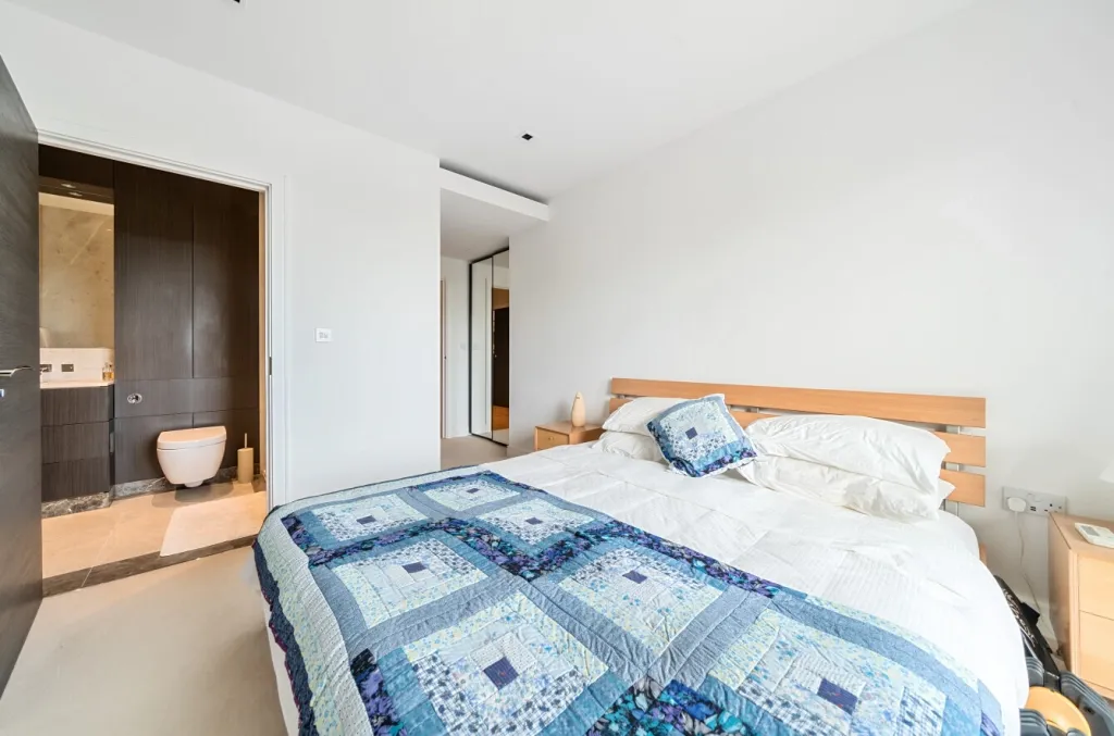 Kew Bridge Road, Brentford, TW8, photo 18