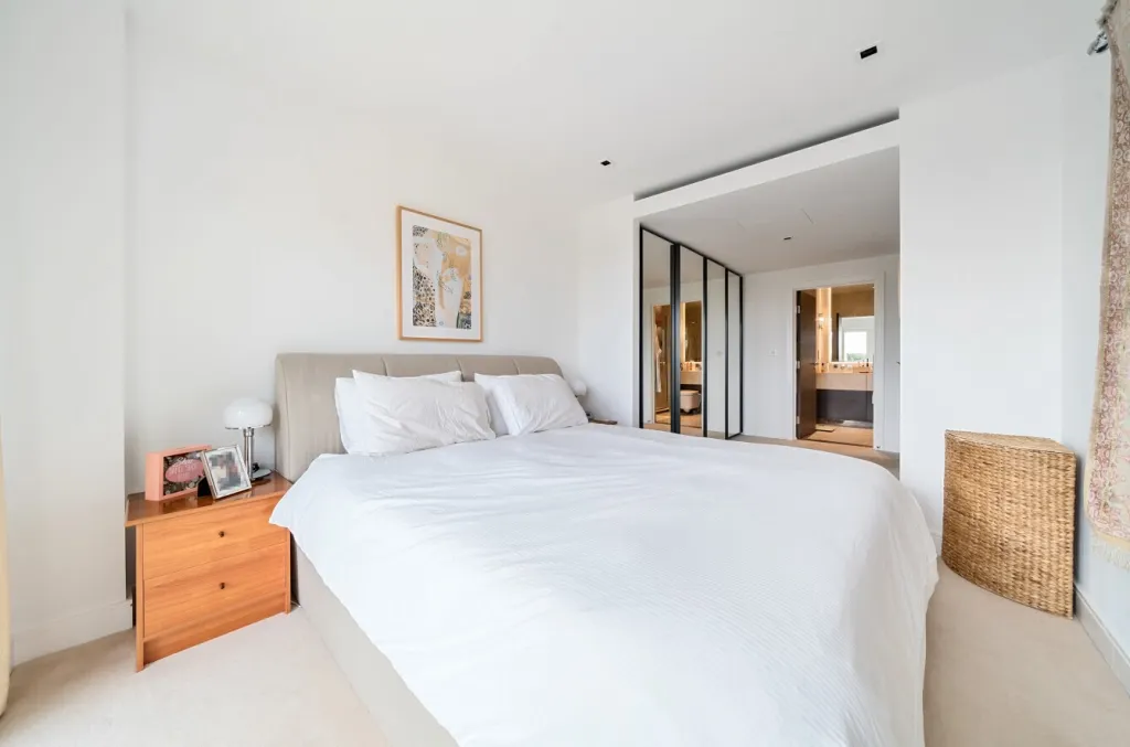 Kew Bridge Road, Brentford, TW8, photo 4