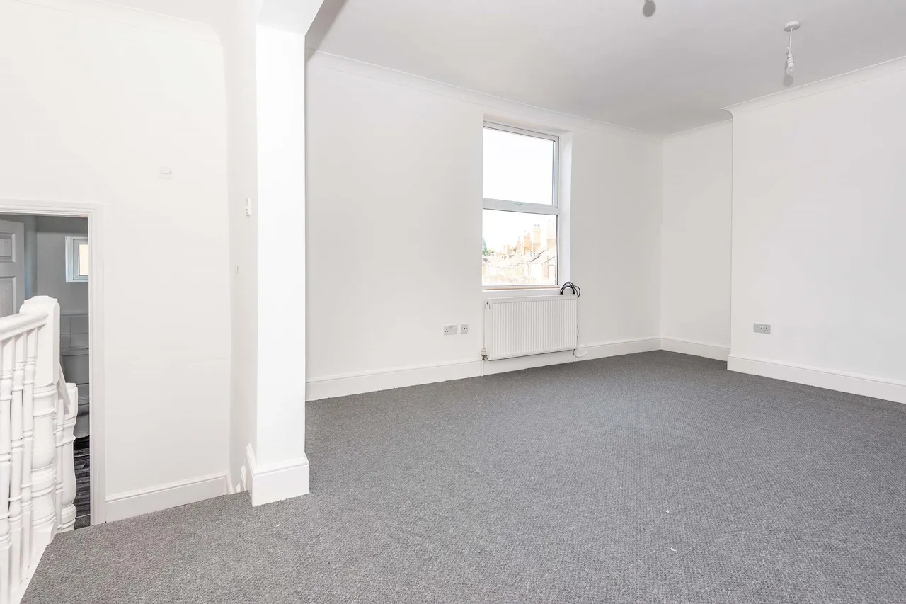 Victoria Road, Retford, DN22, photo 4