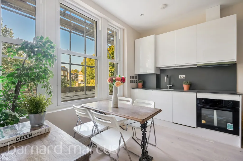1 bed flat for sale — Elsham Road, London
