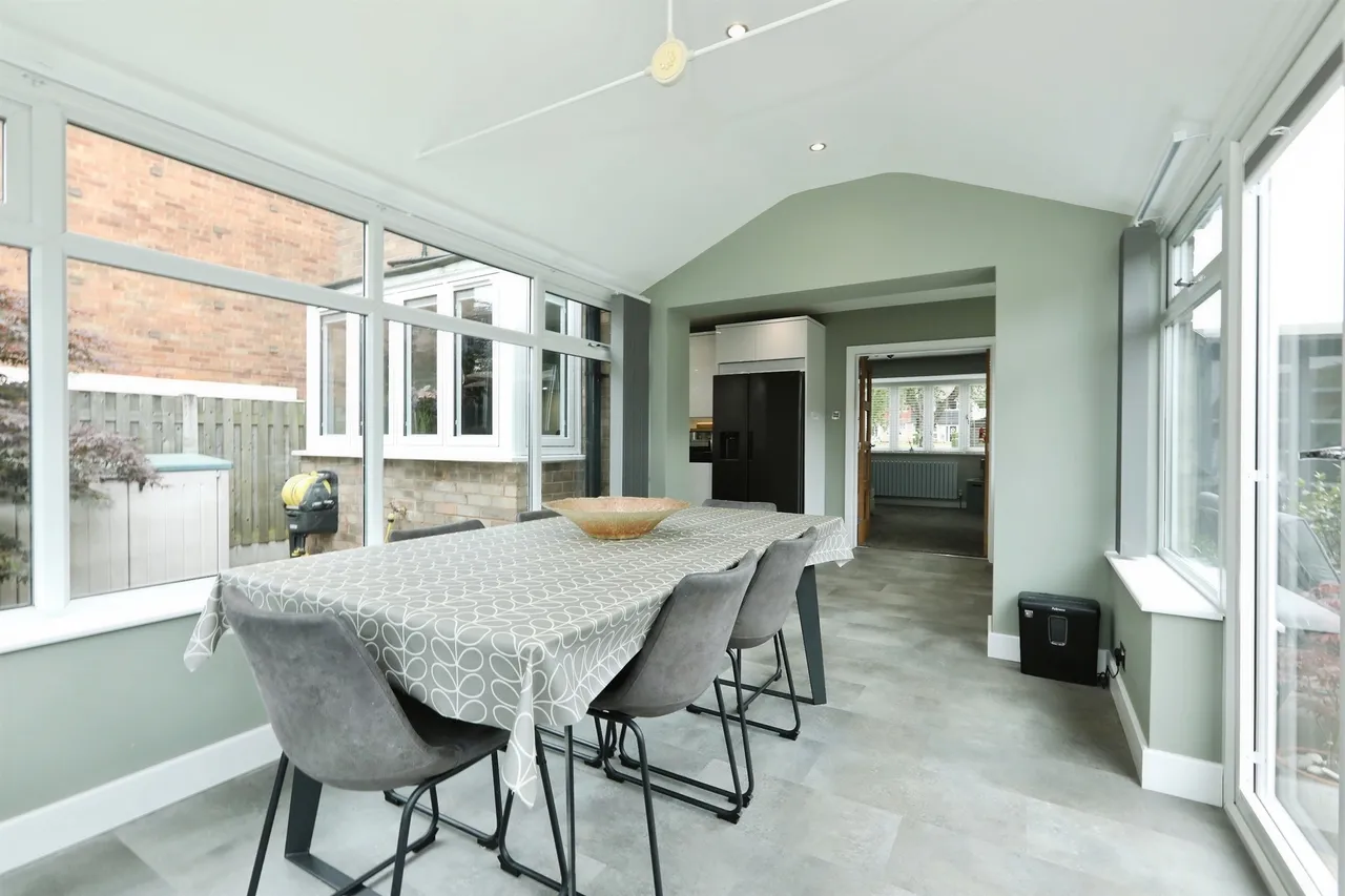 Windsor Road, Carlton-in-Lindrick, WORKSOP, photo 5