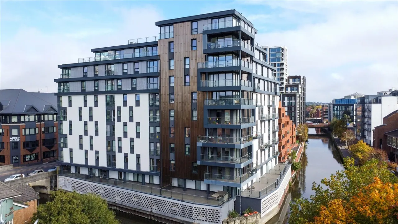 2 bed flat to rent, Kings Road, Reading, RG1