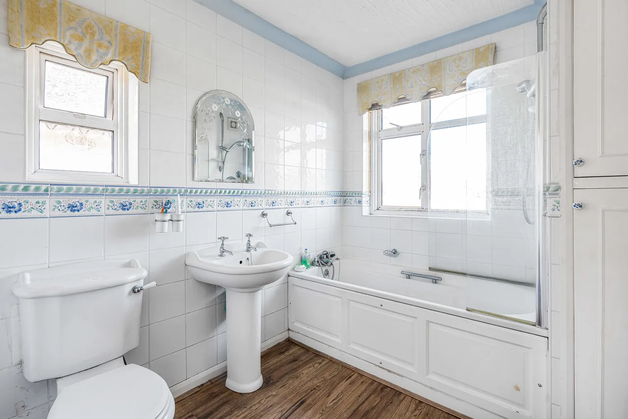 Crane Way, Twickenham, TW2, photo 13