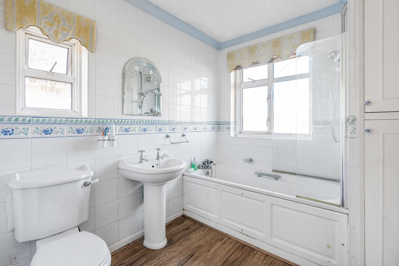 Crane Way, Twickenham, TW2, photo 12