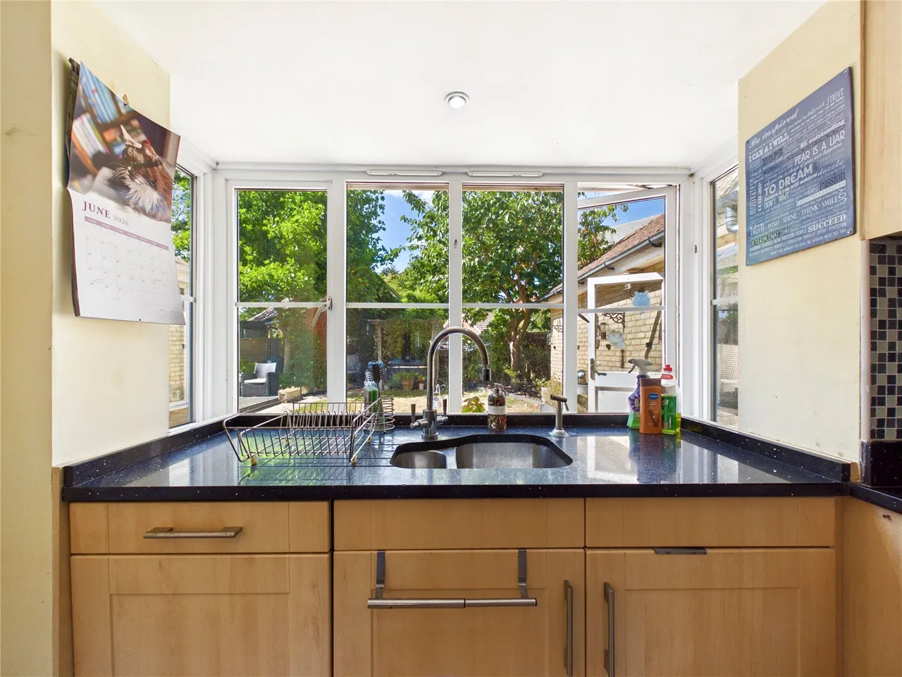 Gavin Way, Highwoods, CO4, photo 9
