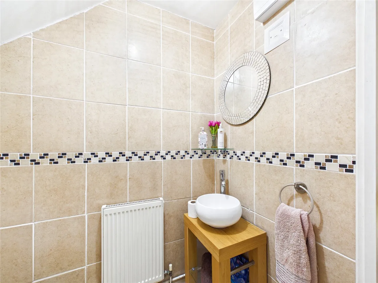 Gavin Way, Highwoods, CO4, photo 19