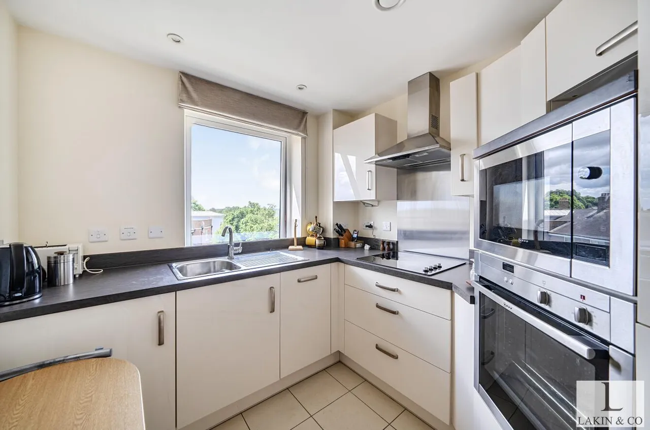 Josiah Drive, Ickenham, UB10 8FB, photo 6