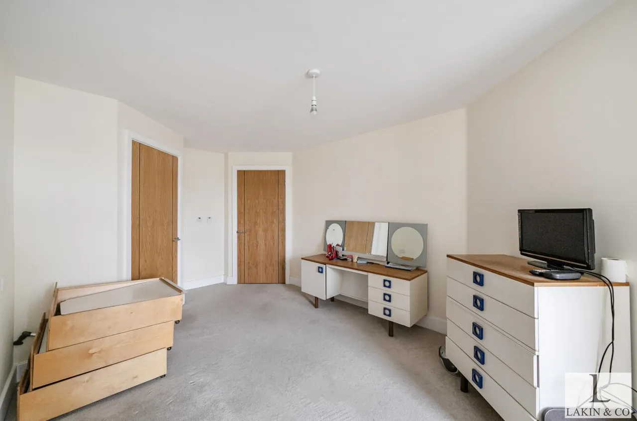 Josiah Drive, Ickenham, UB10 8FB, photo 8