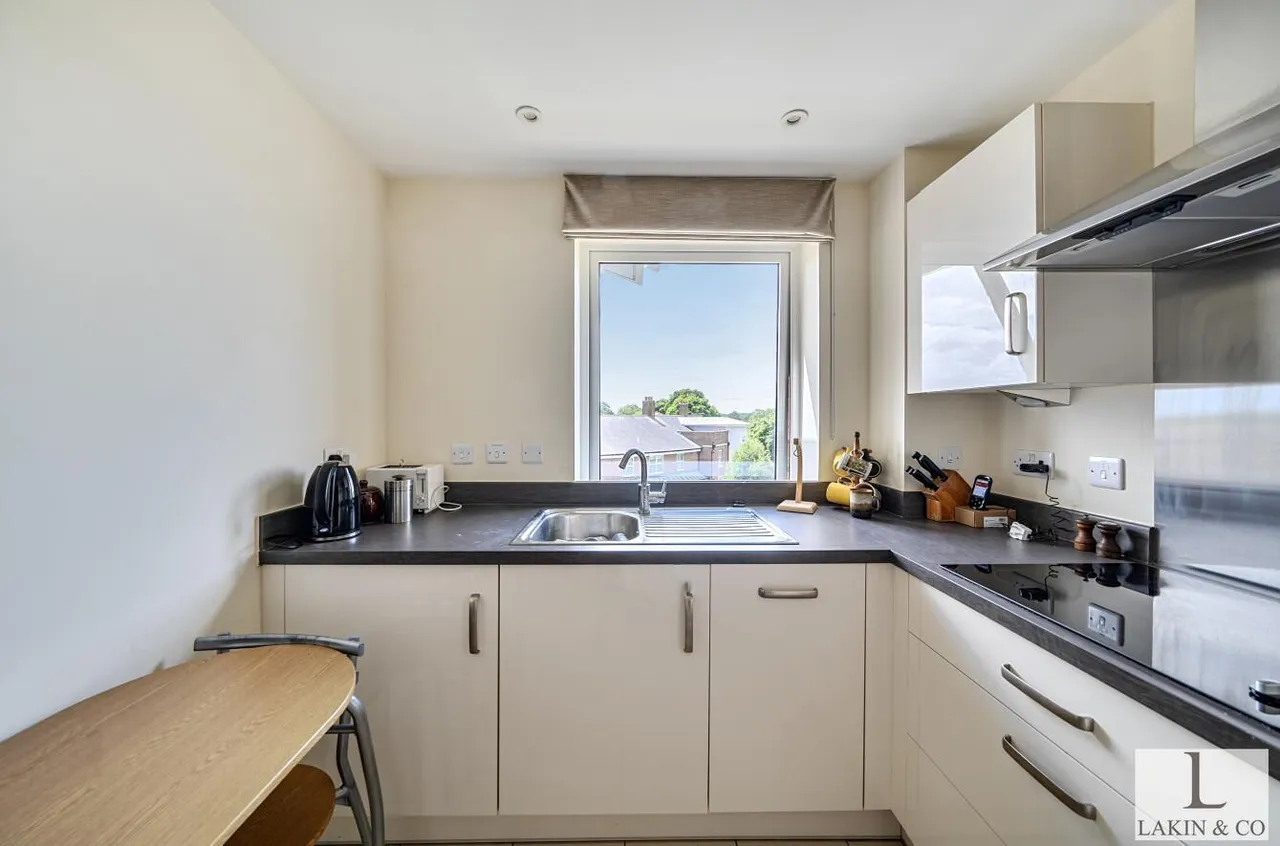 Josiah Drive, Ickenham, UB10 8FB, photo 7
